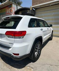 جیپ گراند شیرۆکی